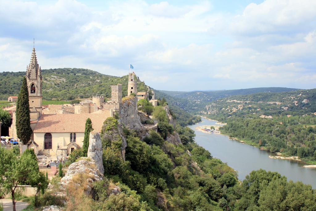 Du Reve O Naturel - Maison De Vacances Entre Gorges De L'Ardeche Et Gard Saint-Julien-de-Peyrolas Ngoại thất bức ảnh